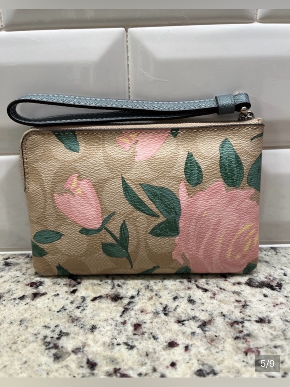 Coach Cameo Rose Print Wristlet NWOT - Picture 4 of 8